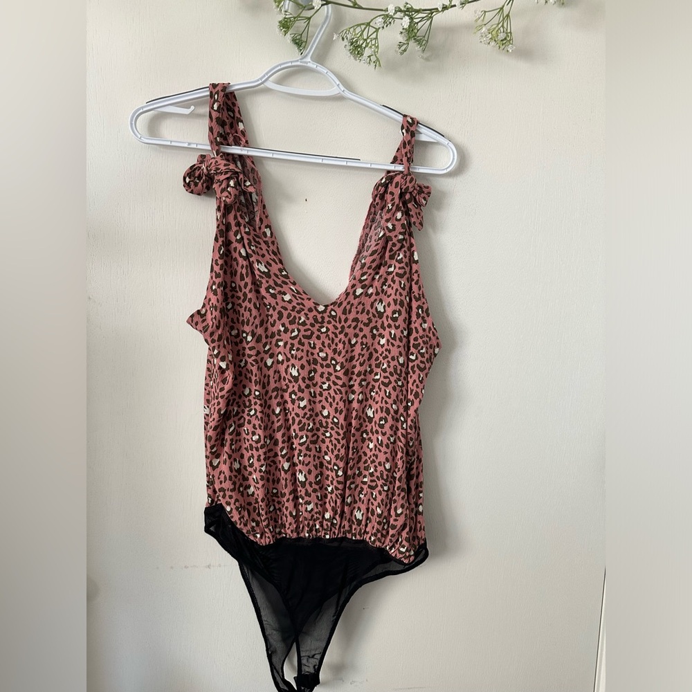 (A24)Ee:some | Leopard Bodysuit